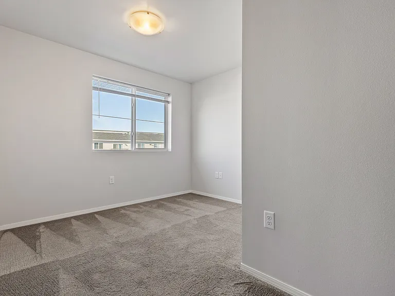 Sawyer Pointe — Photo 42