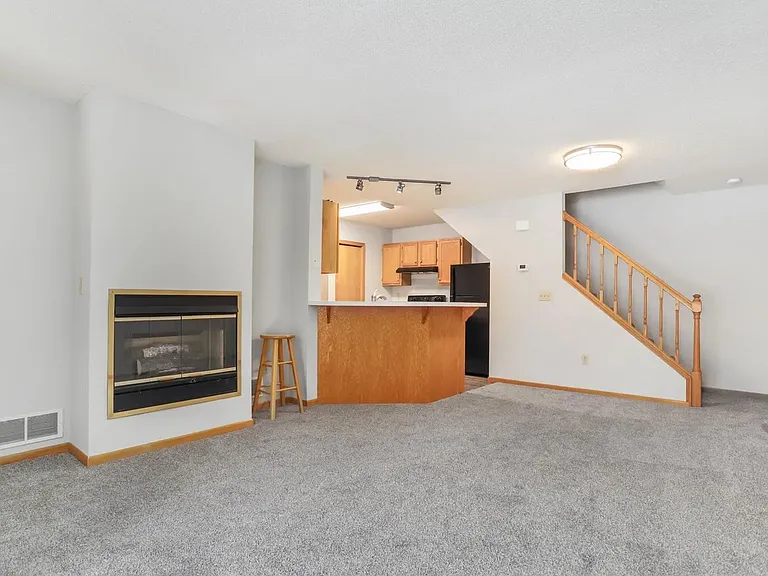 9936 Fillmore St NE — Photo 4