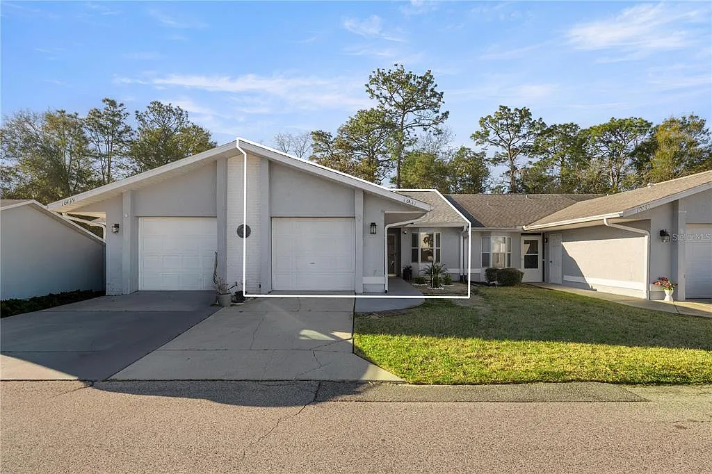 Building Photo - 10441 SW 85th Ct