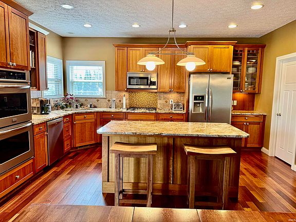 4th image of 3638 Swansea Dr