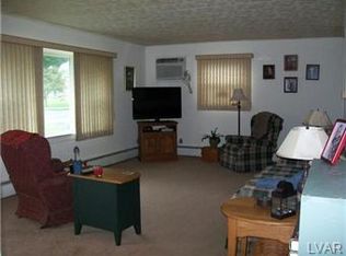 6071 Kings Hwy S, Zionsville, PA 18092