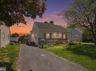 14 Ridge Rd, Aston, PA 19014