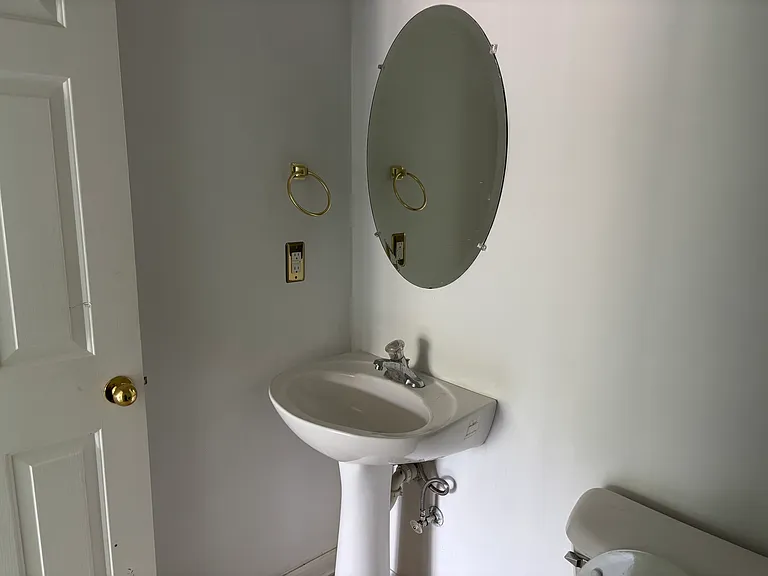 halt bathroom