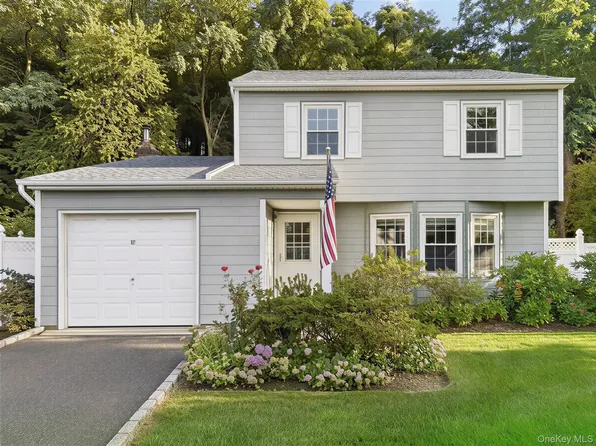 17 Harmony Lane, Glen Cove, NY 11542