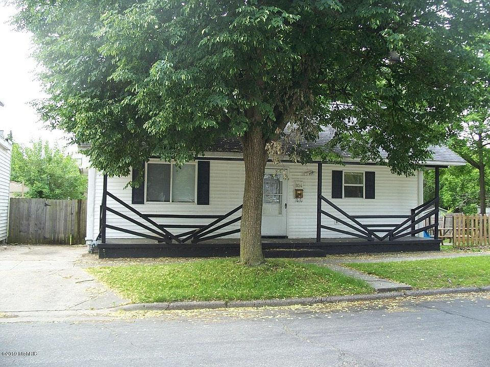 1st image of 804 Chatham St NW