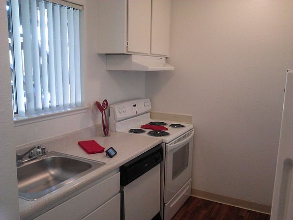 4th image of 606 Alvarado Ave #7533af6ca