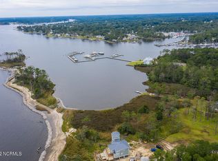 268 Madison Ave, Oriental, NC 28571