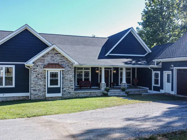 1572 Steamboat Rd, Gilbertsville, KY 42044