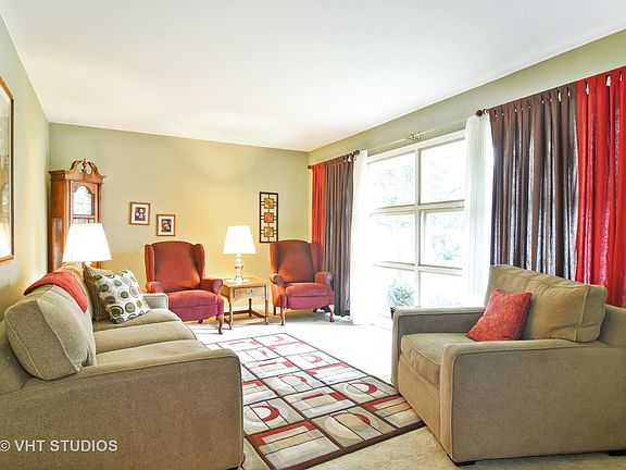 3rd image of 519 W Kenilworth Ave