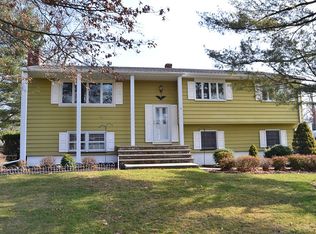 4 Hampton Ter, Wayne, NJ 07470