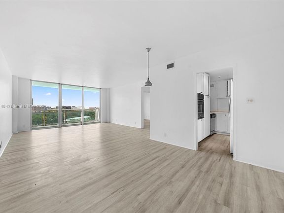 2nd image of 3301 NE 5th Ave APT 801