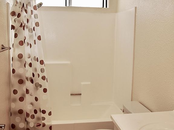 4th image of 11911 Dorothy St #5
