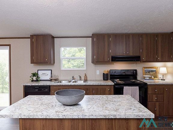 3rd image of 4214 Mimosa St