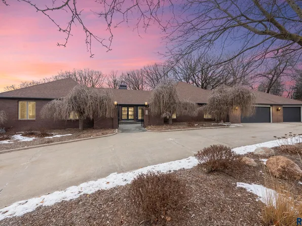 1200 E Tomar Rd, Sioux Falls, SD 57105