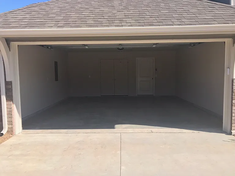 14431 S Jamestown Ave — Photo 4