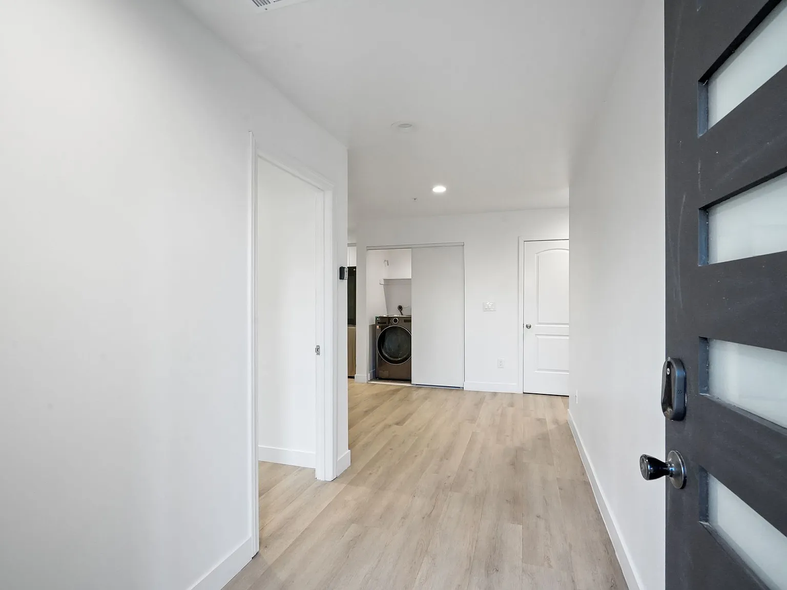 1029 Lord St — Photo 3