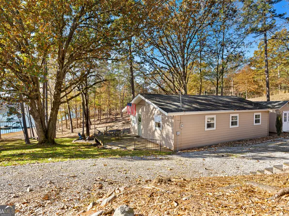 210 Raindrop Cir, Hartwell, GA 30643