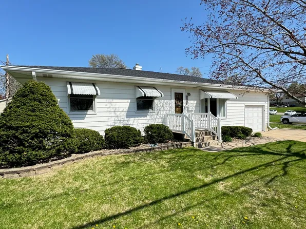 1204 4th Ave, Dixon, IL 61021