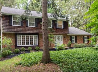47 Pawtucket Row, Orchard Park, NY 14127