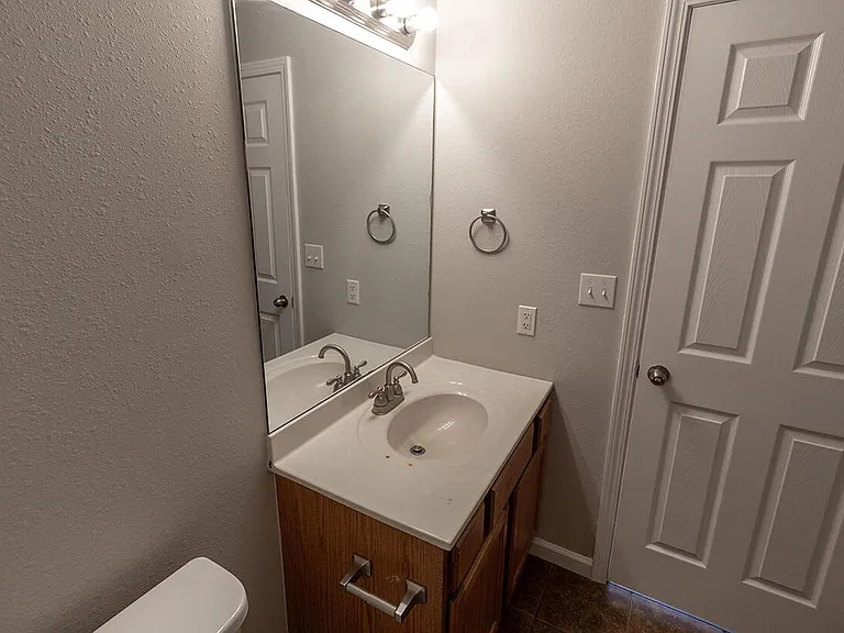 1403 Bodie Dr — Photo 14