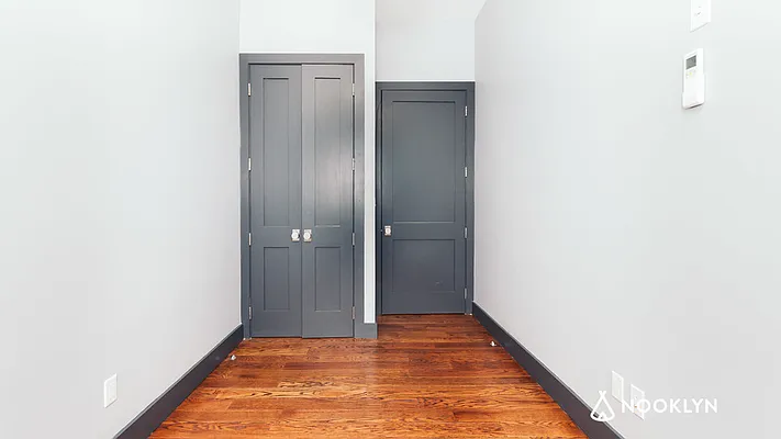 Rented by Nooklyn NYC LLC | media 103