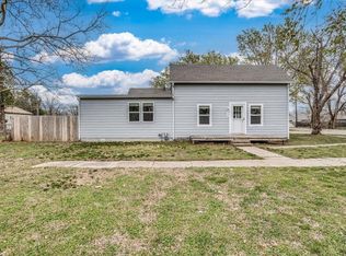 602 N Lincoln St, Belle Plaine, KS 67013