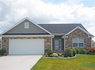 4113 Lake Pine Dr, Maumee, OH 43537