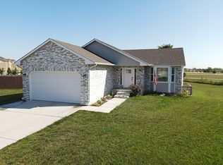 654 S Hedgewood Cir, Andover, KS 67002