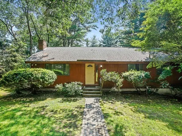 33 Hobbs Brook Rd, Weston, MA 02493