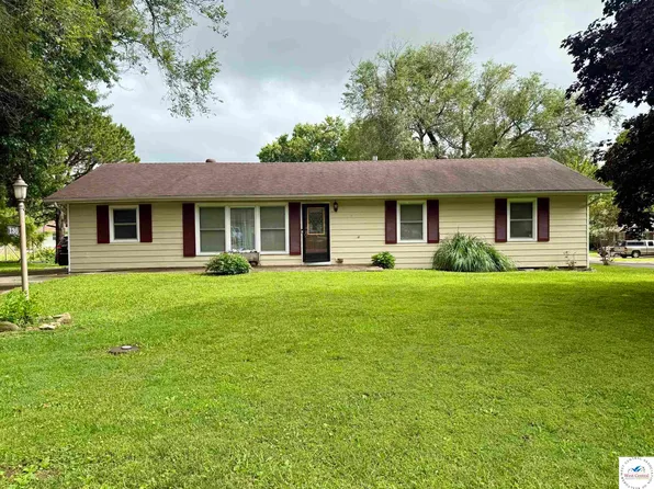 130 Center St, Tipton, MO 65081