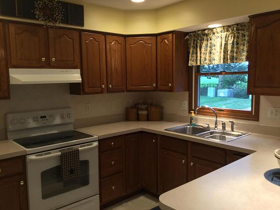 4th image of 556 Wildflower Dr