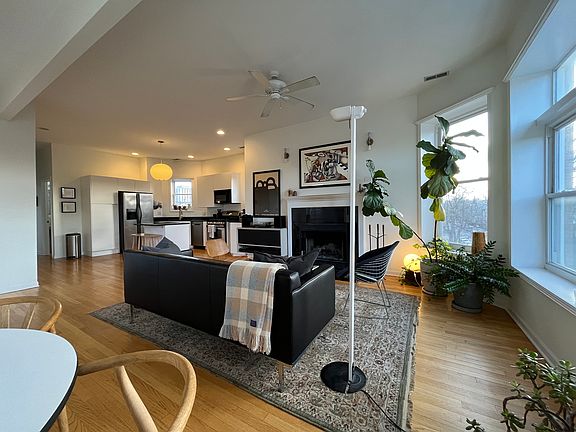 5th image of 1325 N Campbell Ave APT 3