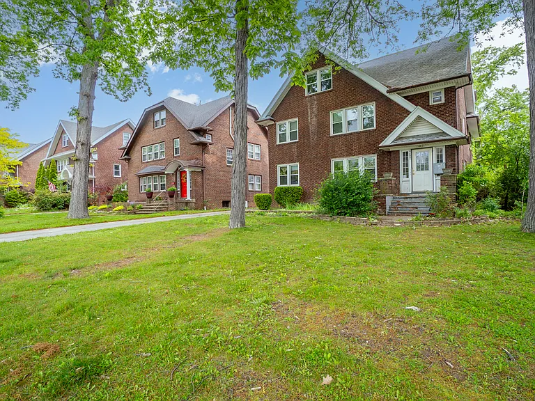 16700 Clifton Blvd #3 — Photo 21