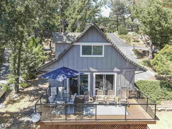 19675 Pleasantview Dr, Groveland, CA 95321