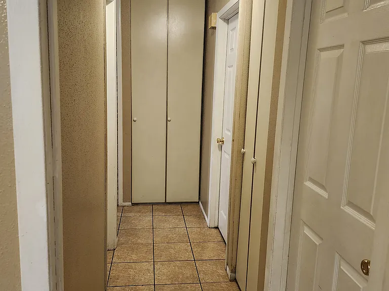 Hall to 2nd, 3rd and 4th bedrooms