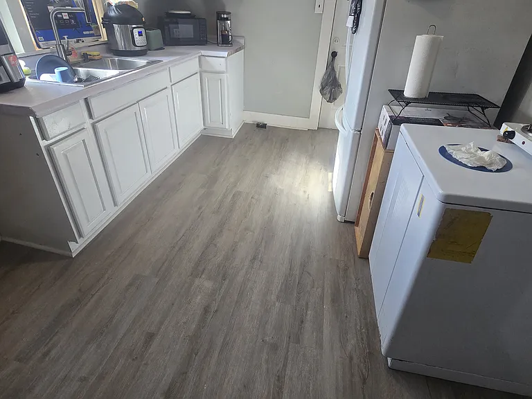 116 Morning Glory Ave — Photo 2