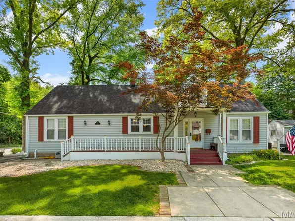 900 Danforth St, Alton, IL 62002