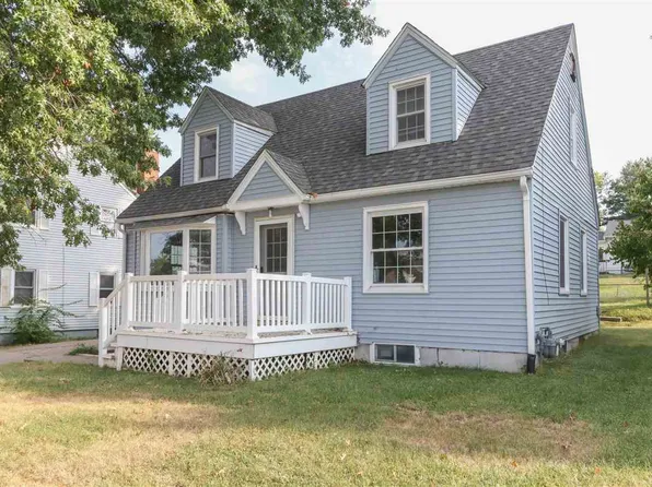 108 Middle Rd, Muscatine, IA 52761