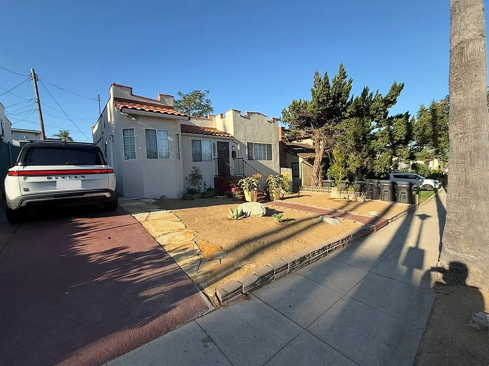 1414 E Acacia Ave