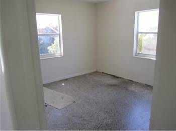 4th image of 5249 NE 4th Ave
