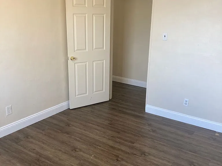 414 E Lincoln Ave — Photo 9
