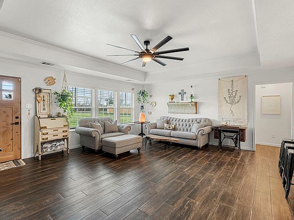 5th image of 12106 Laws Rd