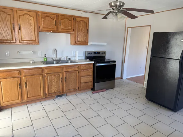 144-146 Kunkle Ave #144, Forbes Road, PA 15633