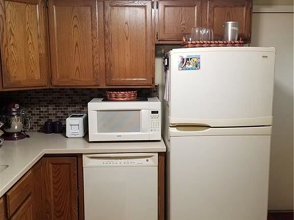 5th image of 8483 Bubbling Springs Dr