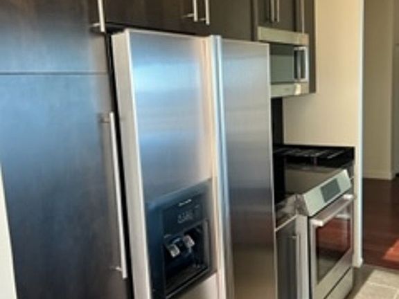 3rd image of 300 3rd St APT 1412