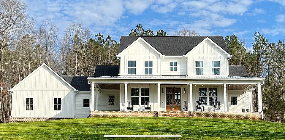 2nd image of 1139 N Beaumont Rd