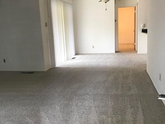 4th image of 1402 Topaz Way