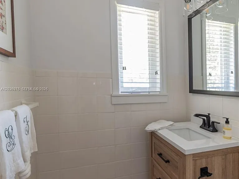 1244 S Alhambra Cir — Photo 12