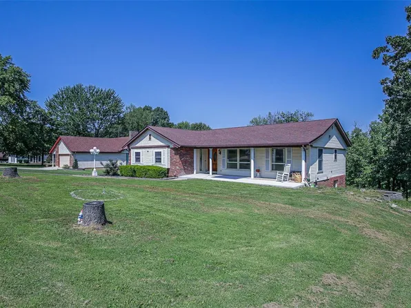 1704 Hickory Hills Dr, De Soto, MO 63020