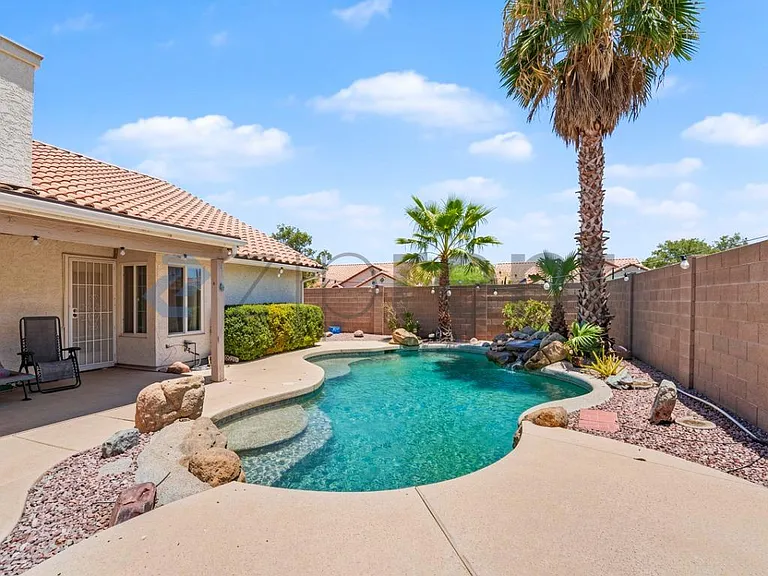 1157 E Encinas Ave — Photo 27